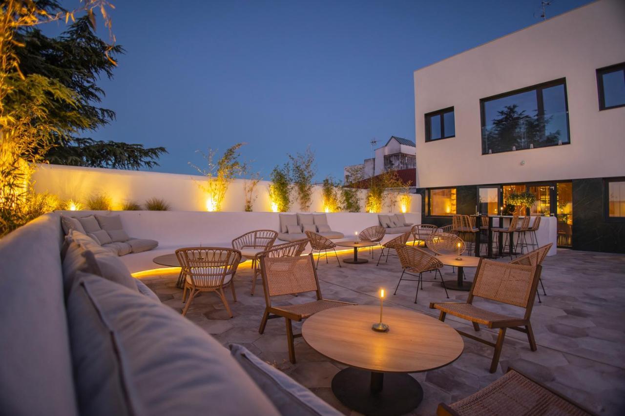 Oikos Apartamentos Turisticos 莫内斯特里奥 外观 照片