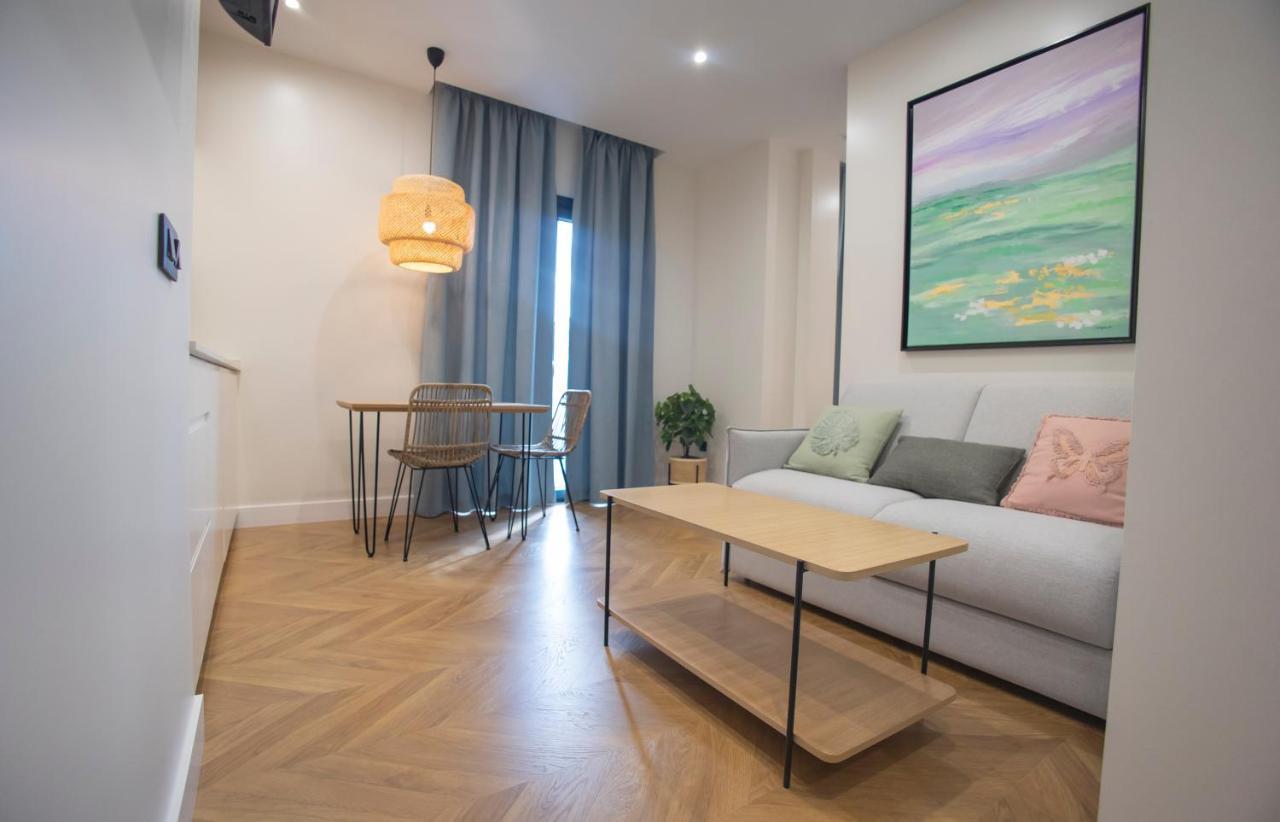 Oikos Apartamentos Turisticos 莫内斯特里奥 外观 照片