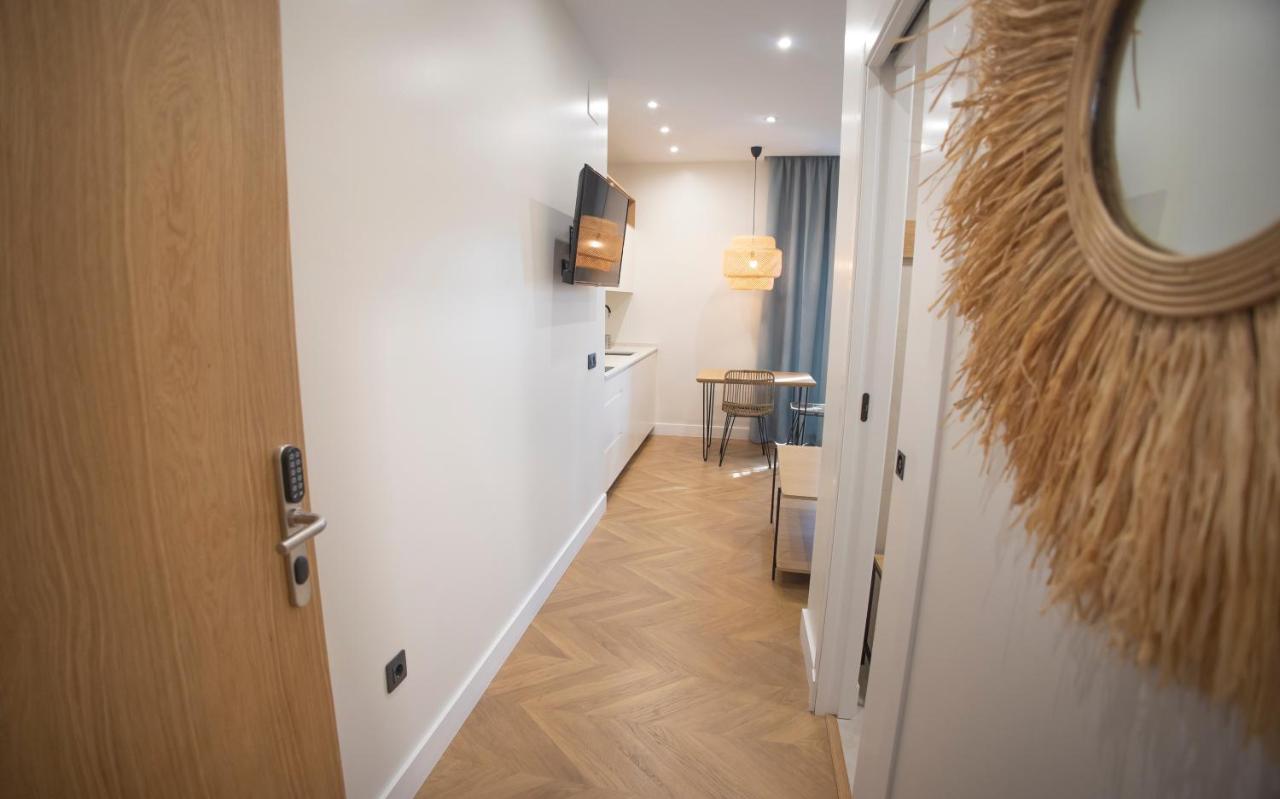 Oikos Apartamentos Turisticos 莫内斯特里奥 外观 照片