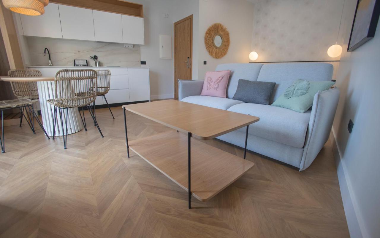 Oikos Apartamentos Turisticos 莫内斯特里奥 外观 照片