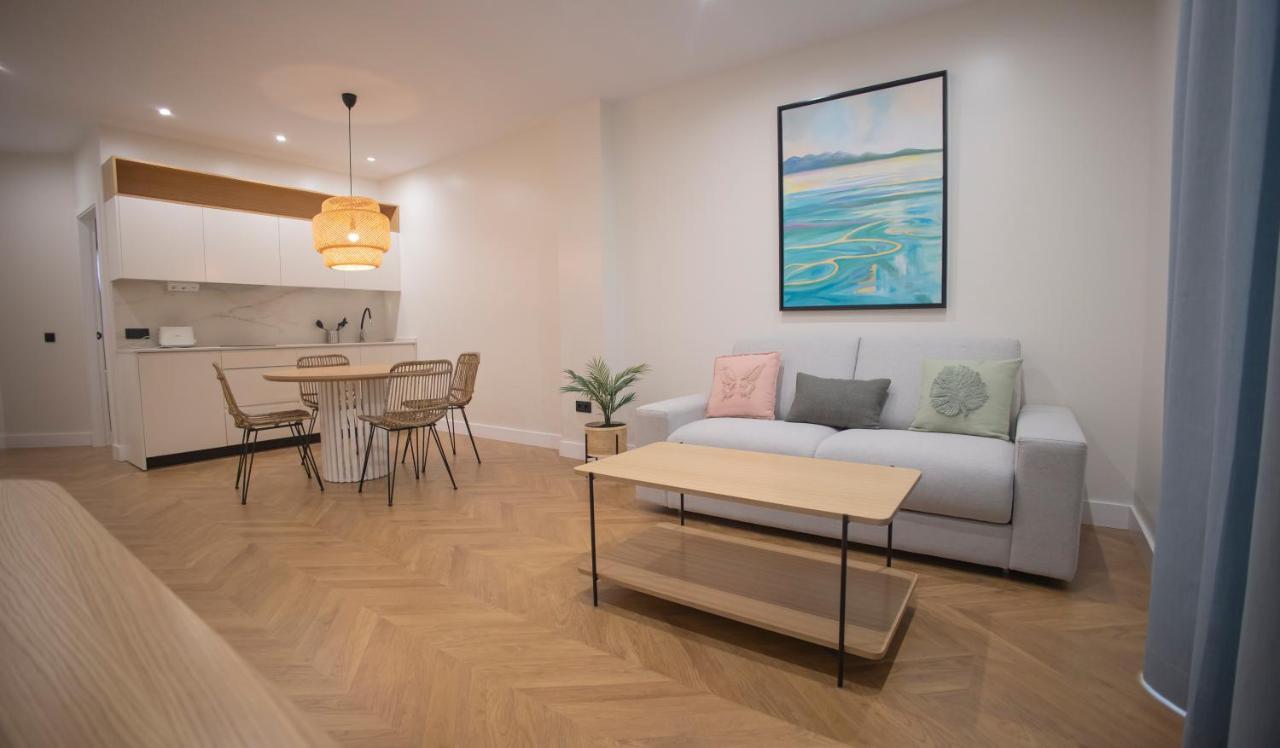 Oikos Apartamentos Turisticos 莫内斯特里奥 外观 照片