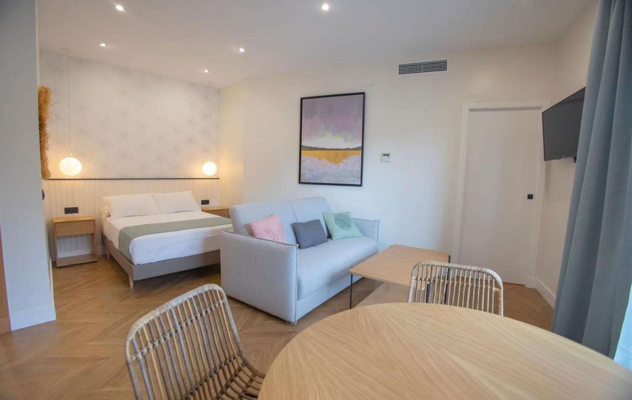 Oikos Apartamentos Turisticos 莫内斯特里奥 外观 照片