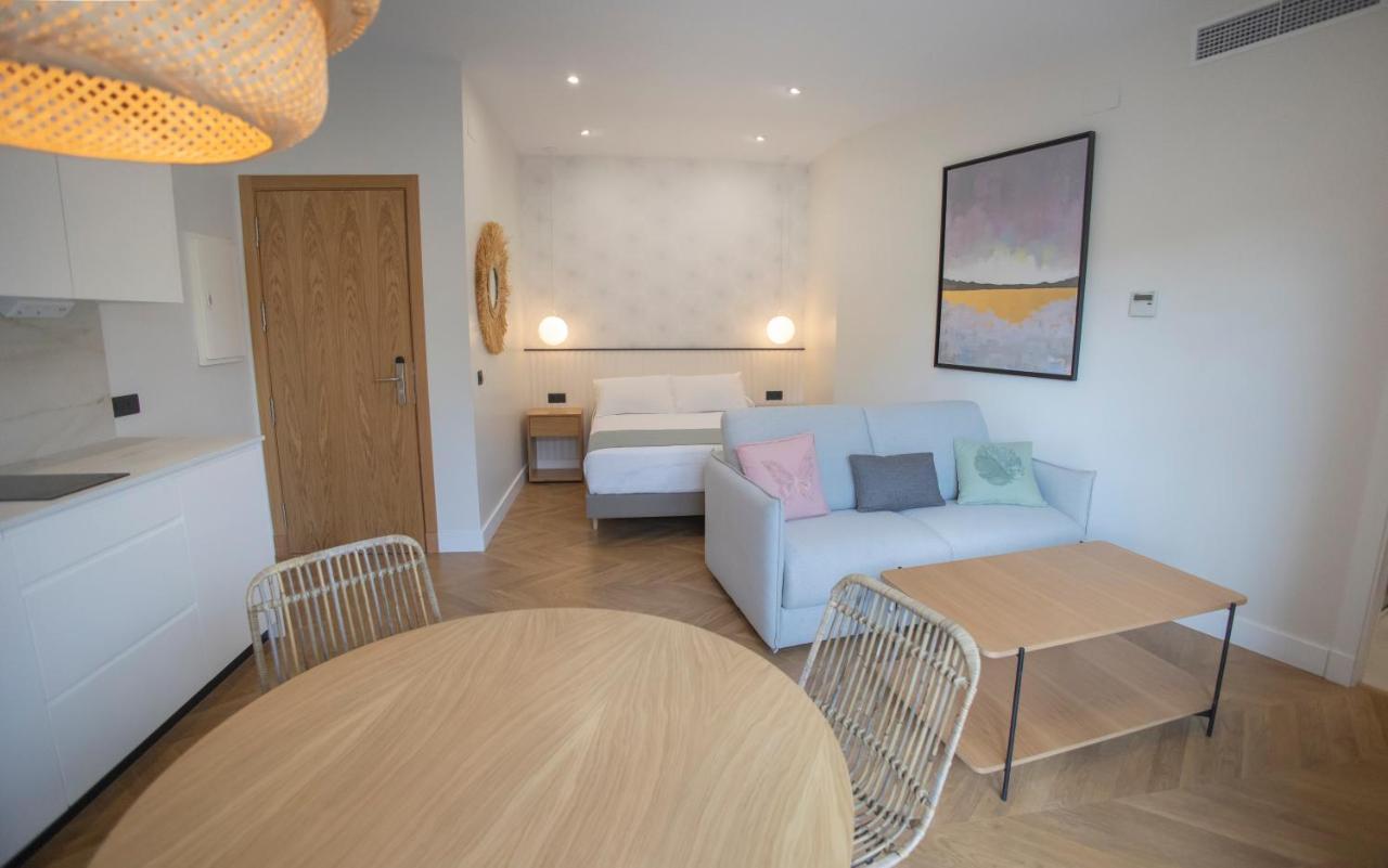 Oikos Apartamentos Turisticos 莫内斯特里奥 外观 照片