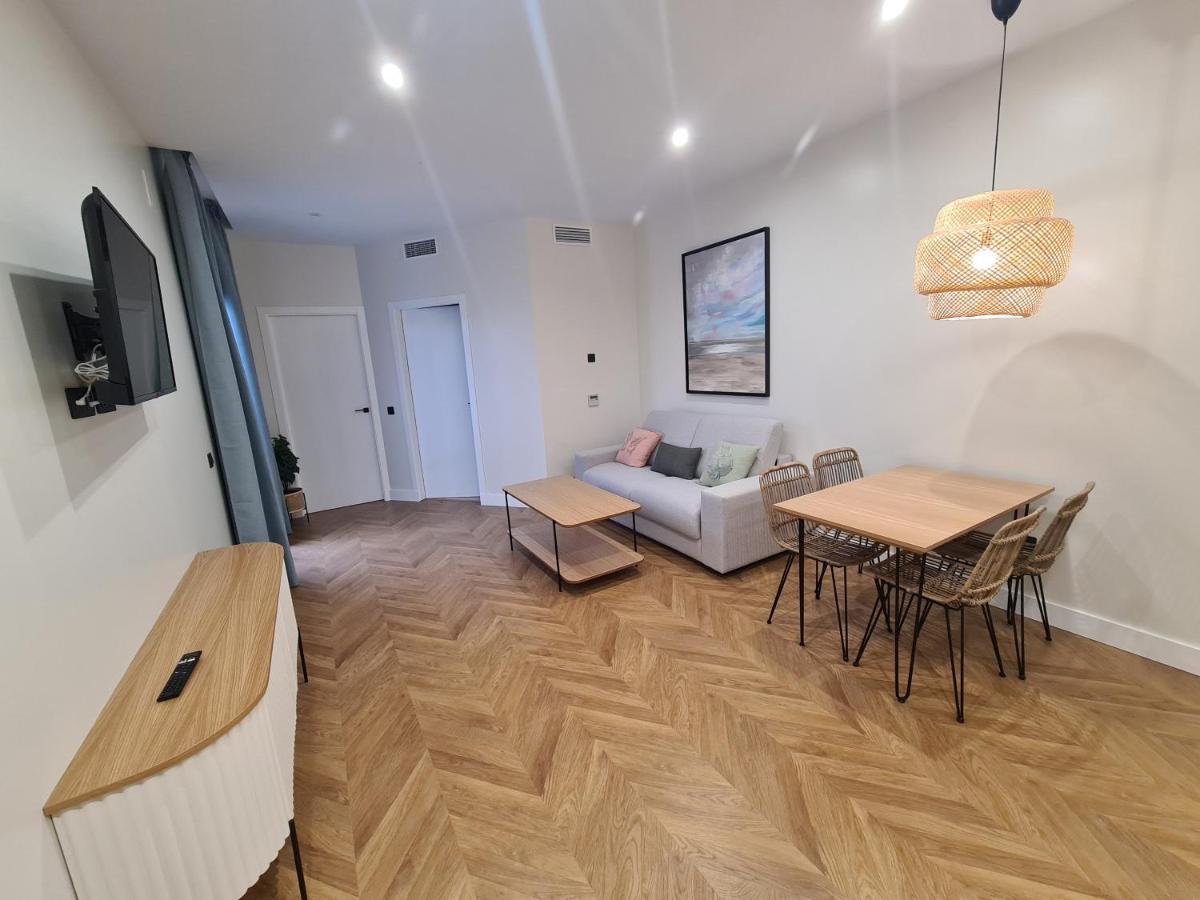 Oikos Apartamentos Turisticos 莫内斯特里奥 外观 照片