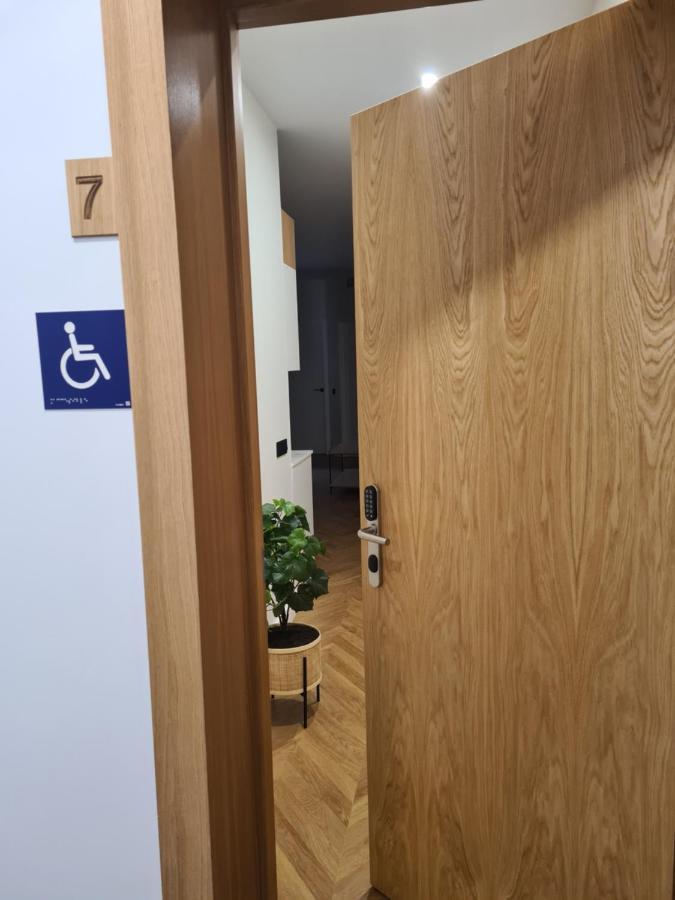 Oikos Apartamentos Turisticos 莫内斯特里奥 外观 照片